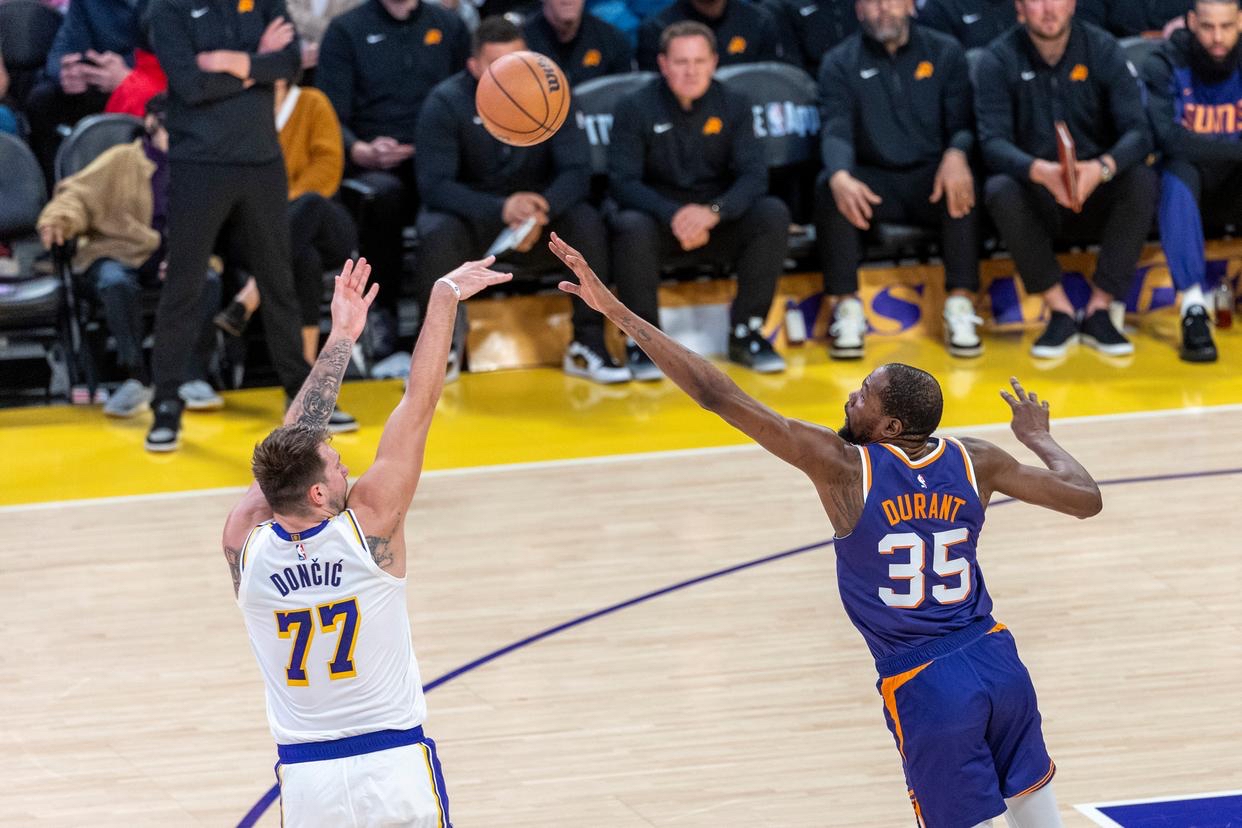 NBA常规赛清晨走向成谜,芝加哥公牛伤情更新,媒体盛赞,更衣室氛围转暖 NBA常规赛清晨走向成谜,芝加哥公牛伤情更新,媒体盛赞,更衣室氛围转暖