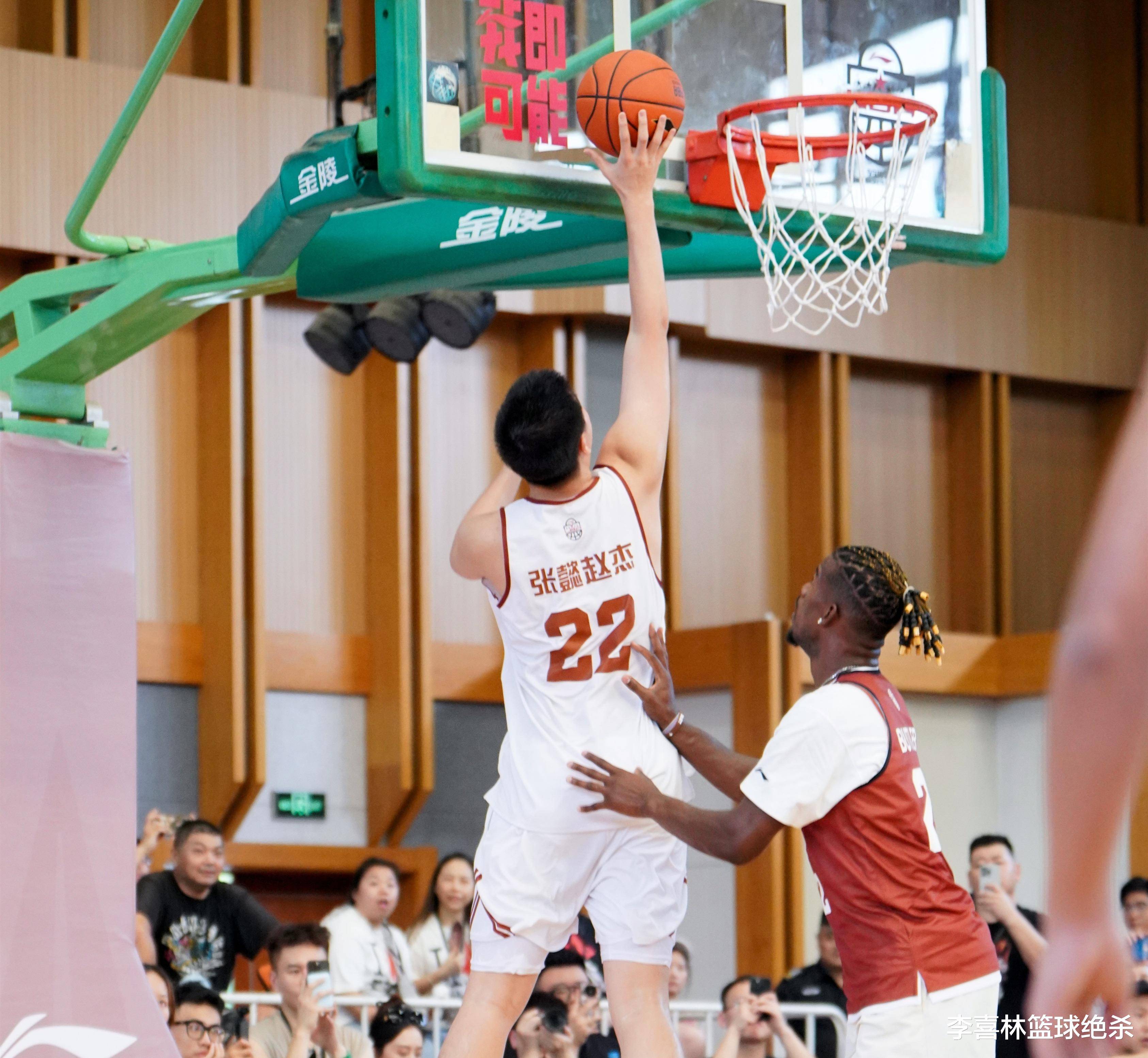 九游娱乐官方-关于今晨体能课后，达拉斯独行侠刷新队史纪录备战CBA季后赛，管理层满意，训练强度明显提升的信息